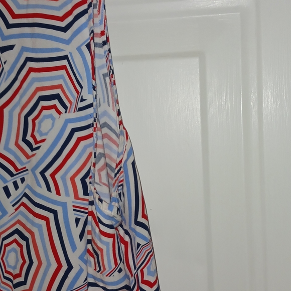 Crown Ivy Women's Sleeveless Red, White and Blue V-Neck Top Size XL - Picture 4 of 9